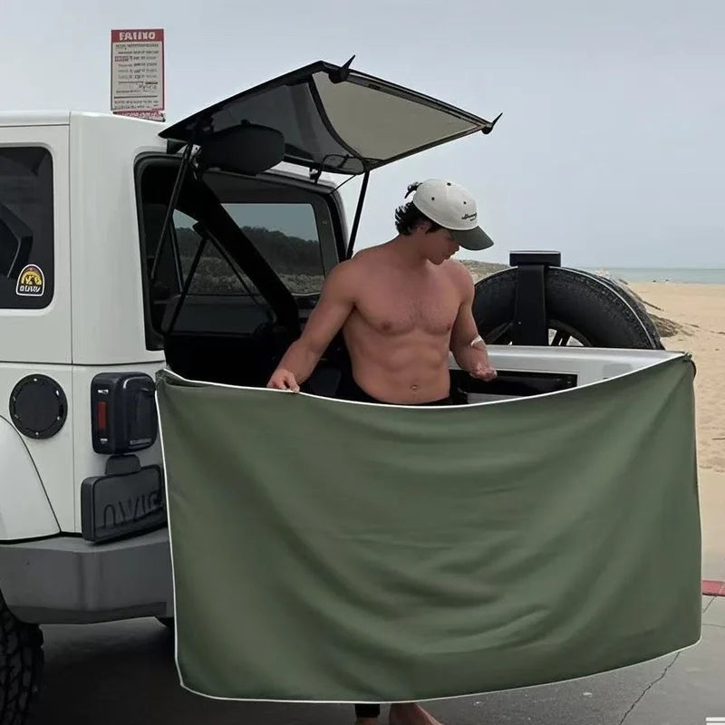 Outdoor magnetic quick-dry beach towel